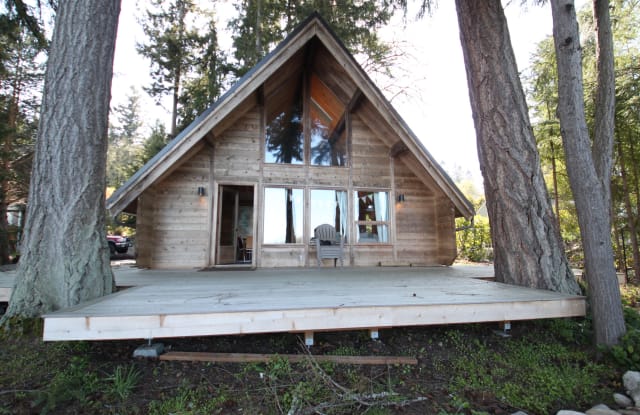 9208 Southwest Harbor Drive - 9208 Southwest Harbor Drive, Vashon, WA 98070