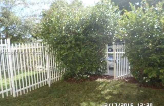 1701 N Treasure Dr photos photos