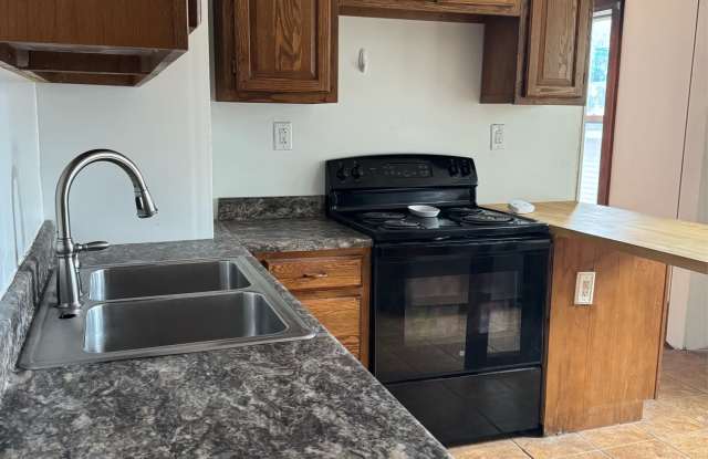 1401 Mather Avenue - 1 photos photos