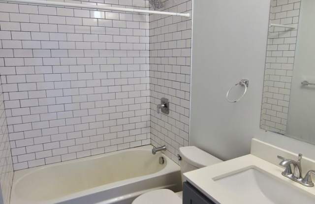 1402 N Franklin St - 1402 North Franklin Street, Philadelphia, PA 19122