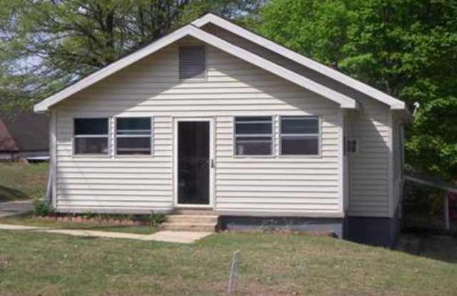 1620 23rd Ave E- 4 Bedroom 2 bath photos photos