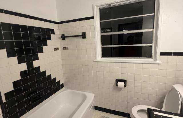 4944 Court G Gallery 3