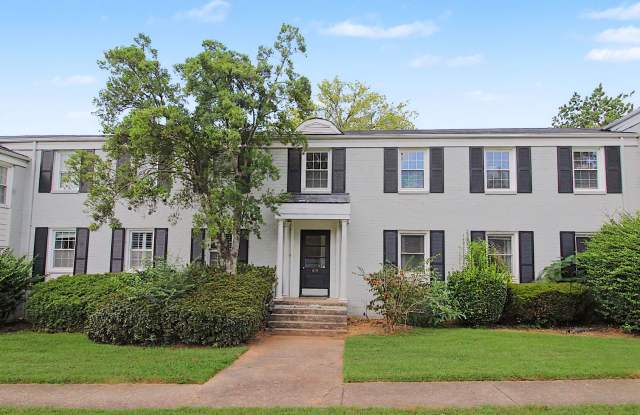 Charming Top-Floor 2-Bedroom Condo in Selwyn Village! Gallery 1