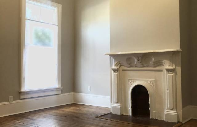 119 East Park Avenue Gallery 2