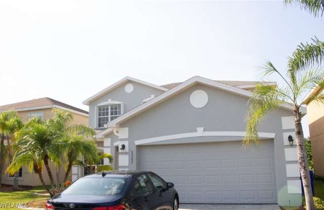 8285 Silver Birch Way - 8285 Silver Birch Way, Fort Myers, FL 33971