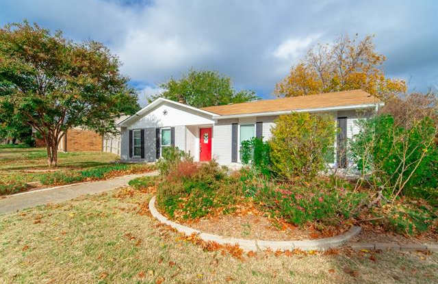 5024 Watkins Circle Gallery 3