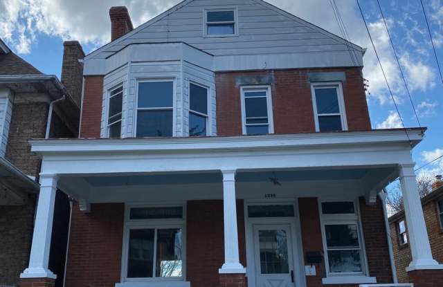 NEWLY RENOVATED 5 BEDROOM IN THE HEART OF BEECHVIEW! - 1336 Beechview Avenue, Pittsburgh, PA 15216