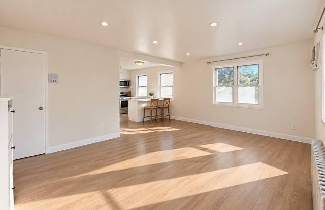 1051 Fenwood Gallery 3