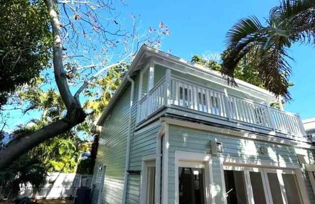 1213 Truman Avenue photos photos