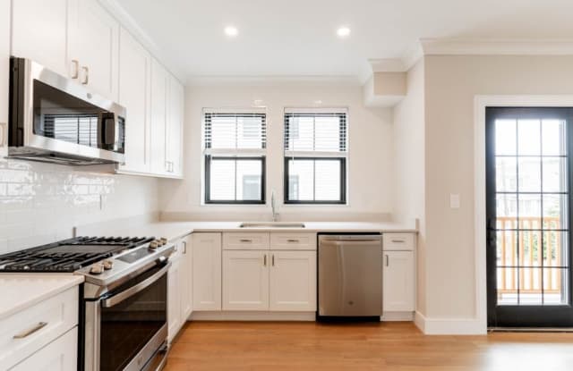 285 Lamartine St. photos photos