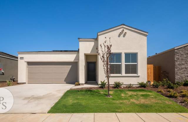 Southeast Fresno Home 4 Bedrooms + Owned Solar & Battery Backup in CUSD Gallery 1