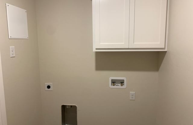 3 bedroom duplex in Newcastle! Gallery 1