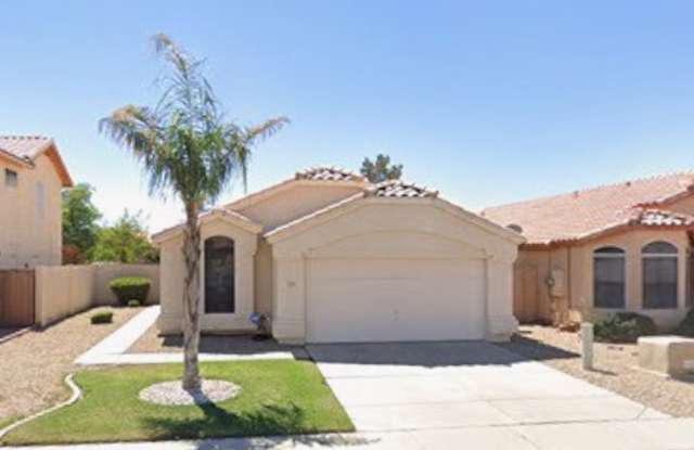 AVAILABLE NOW IN GREAT AVONDALE LOCATION!!! photos photos