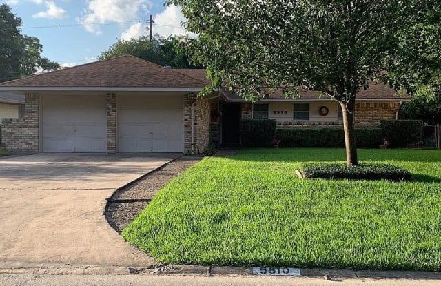 5810 Moonmist Drive - 5810 Moonmist Drive, Houston, TX 77081