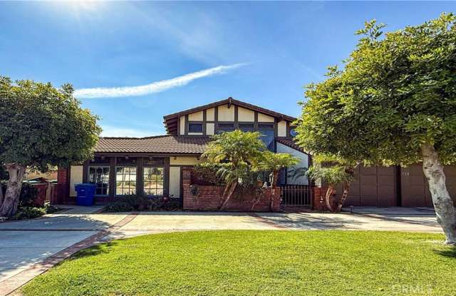 528 W Winnie photos photos