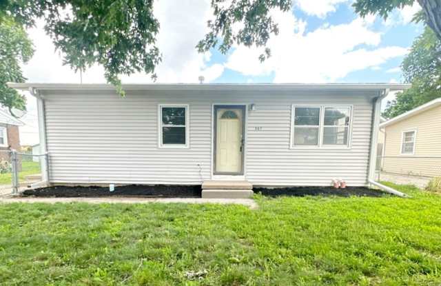 Newly Updated Three Bedroom! - 507 North 38th Street, Council Bluffs, IA 51501