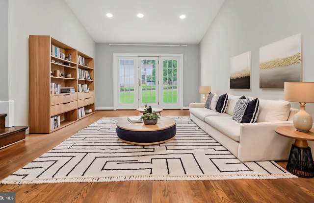 11419 LUND Place Gallery 3