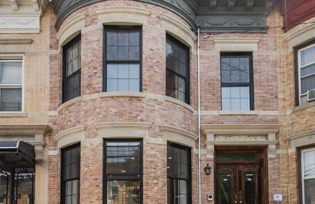 75-11 61st Street unit: Garden photos photos