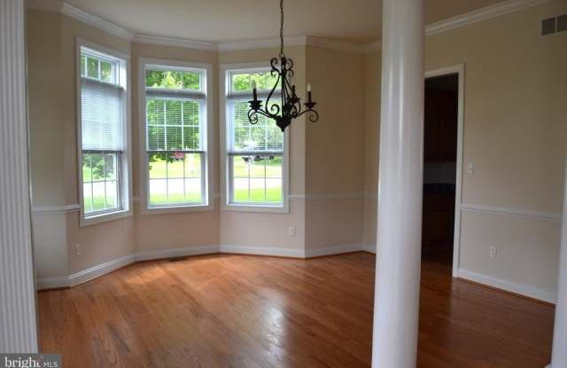 806 WREN LANE Gallery 4