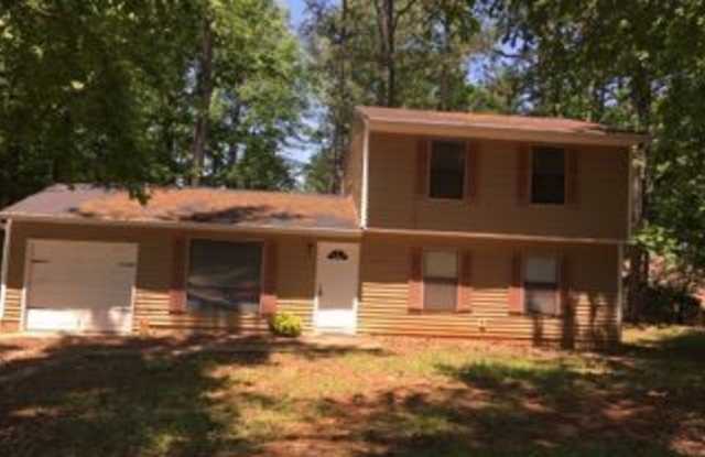 Beautiful 4BR/2BA home nestled in a quiet Ellenwood GA photos photos