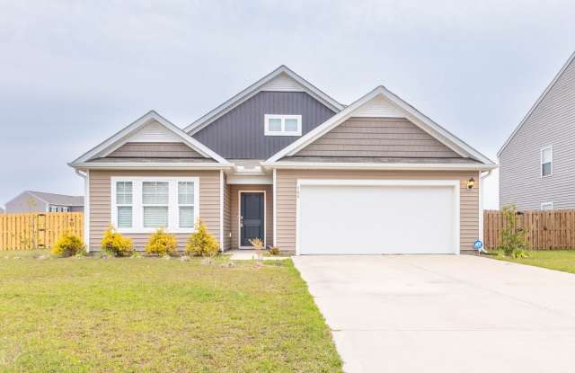 4 Bedrooms, 3 Full Baths  a Bonus Area; Fenced Yard! photos photos