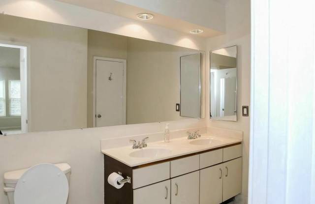 7700 LAFAYETTE FOREST DRIVE - 7700 Lafayette Forest Drive, Annandale, VA 22003