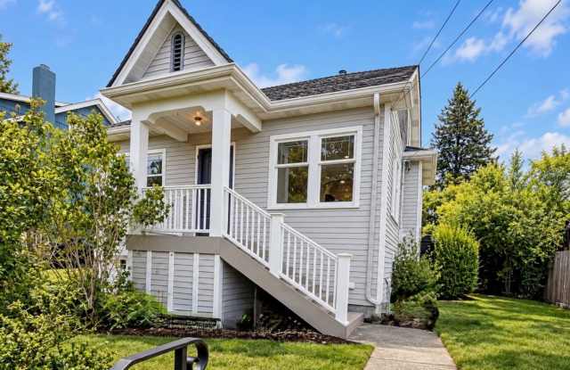 Charming, Spacious 4 bed/1 bath Ballard Home! photos photos Charming, Spacious 4 bed/1 bath Ballard Home! photos photos