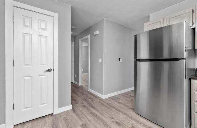 Beautiful Newly Remodeled Home Available Now! Gallery 4