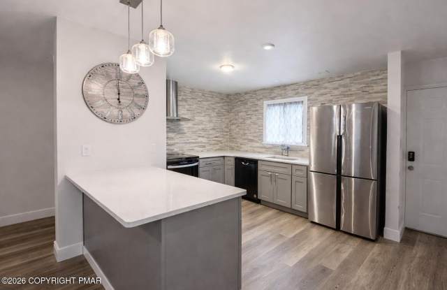 14 Middle Village Way photos photos