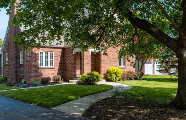 Large 4 bedroom Home for Rent photos photos