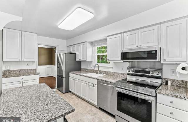 10163 YORKTOWN Way Gallery 3