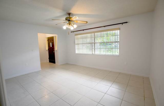 RENTAL Gallery 4