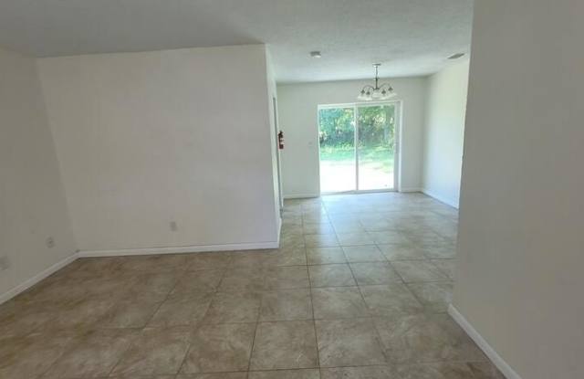 1190 Pine Valley Lane Gallery 3