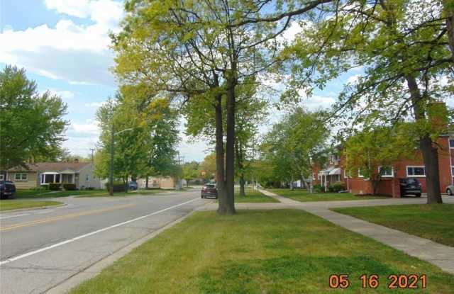 1809 Gardenia Avenue Gallery 3