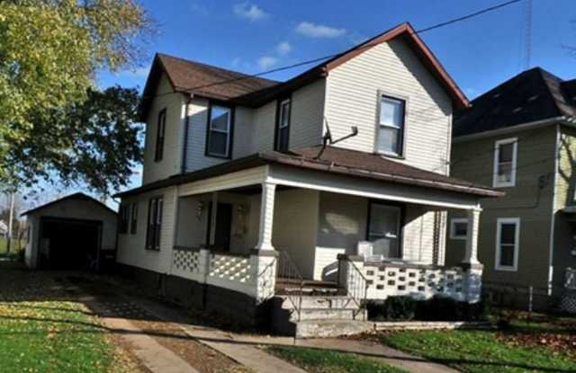 Spacious 3 Bedroom and 1.5 Bath photos photos