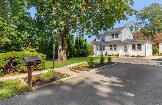 55 Cleveland Place - 55 Cleveland Place, Thornwood, NY 10532