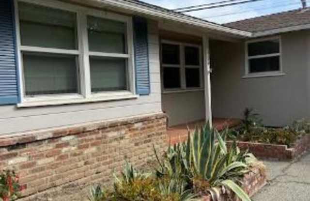 1100 Indiana Ave - 1100 Indiana Avenue, Los Angeles, CA 90291