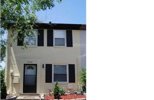 2 bedroom, 1 bathroom town house located in the heart of Fern Creek photos photos