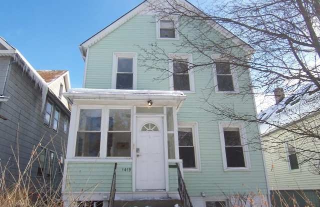 1419 Darrow Avenue unit: 2 photos photos