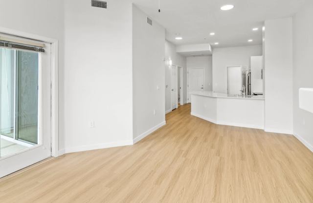 Archstone Fremont Center photos photos