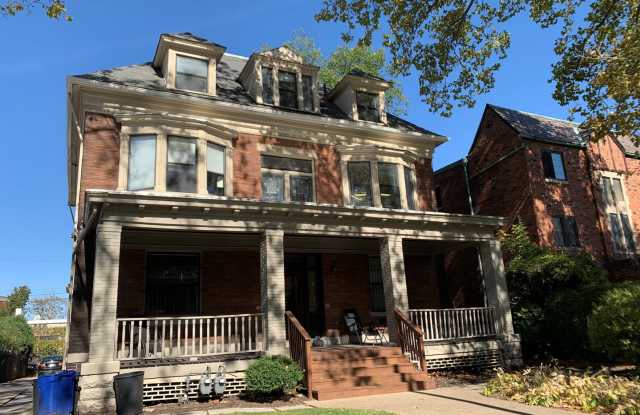 4821 Centre Avenue photos photos