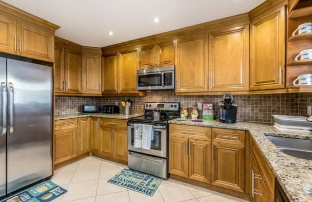 319 W Ocean Avenue, - 319 West Ocean Avenue, Lantana, FL 33462