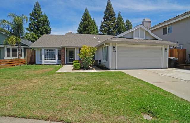 1509 Deerfield Circle Gallery 1