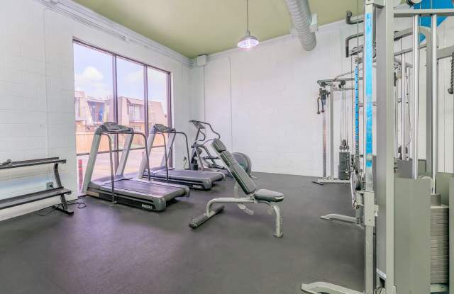 Aqua 16 Gallery 4
