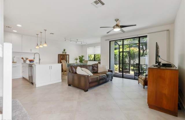 15830 Portofino Springs Gallery 3