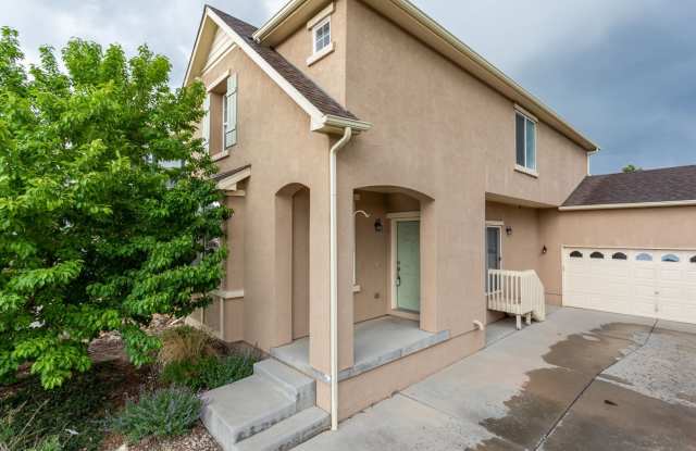 Beautiful 3‑Bedroom Home Near Powers Corridor! Gallery 4