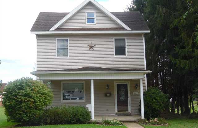 186 FAYETTE Street - 186 Fayette Street, Buckhannon, WV 26201