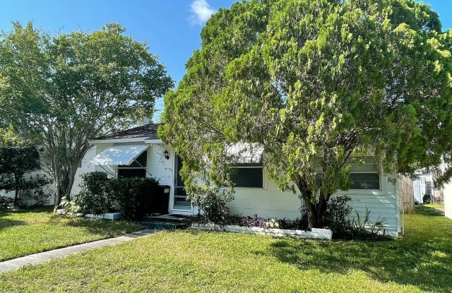 715 51st Avenue North photos photos 715 51st Avenue North photos photos