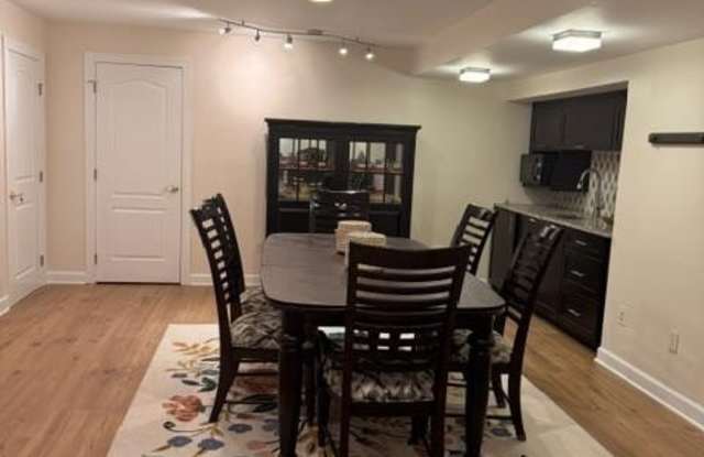 10582 CANTERBERRY Road Gallery 3