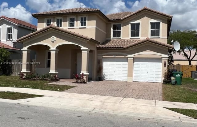 15389 SW 90th Ter - 15389 Southwest 90th Terrace, The Hammocks, FL 33196